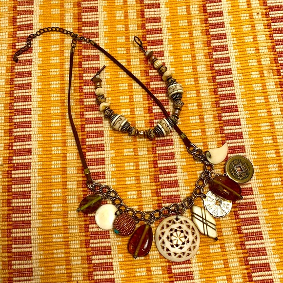 Necklace & Bracelet set, faux ivory w leather tie - Picture 3 of 4